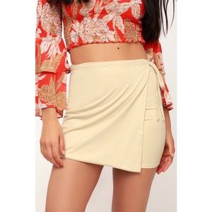 LULU’S PRUE LIGHT BEIGE SUEDE WRAP MINI SKIRT